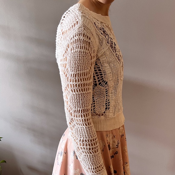 FREE PEOPLE TOP - Picture 2 of 6